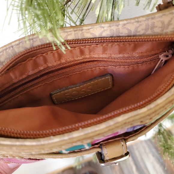 VINTAGE Fossil Multicolored Striped Crossbody Bag - Picture 7 of 13